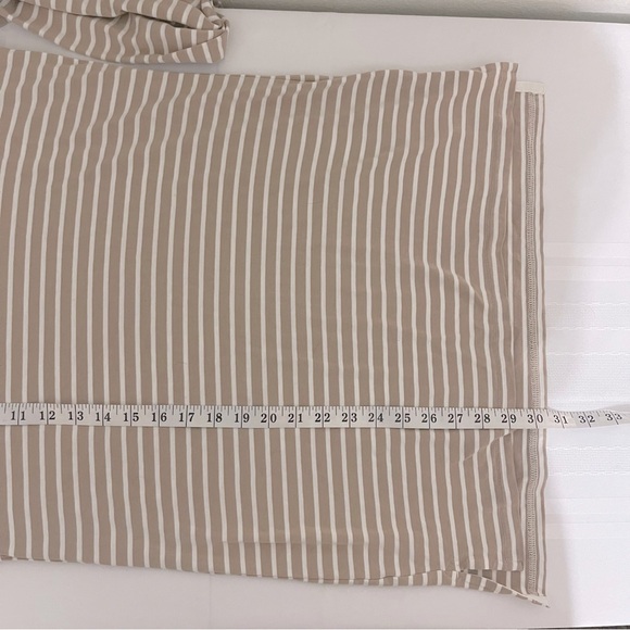 Marley Lilly Women’s Size Medium Tan and White Striped Long Sleeve Long Shirt - Picture 6 of 9